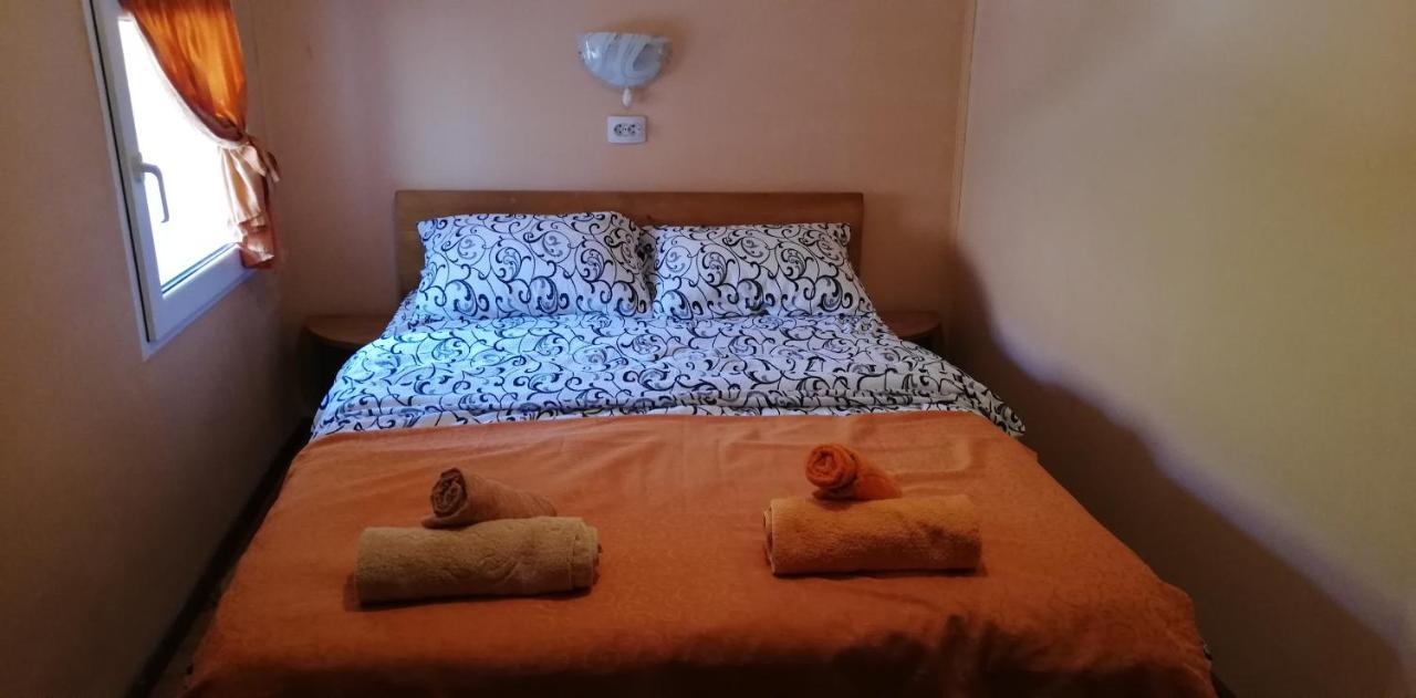 Bed and Breakfast Balla House Tărcaia Exterior foto